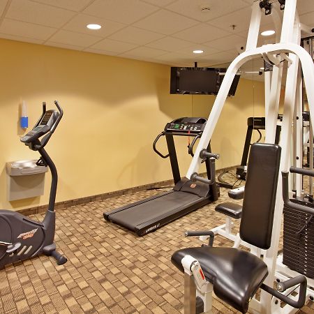 Holiday Inn Express Hotel & Suites Wichita Airport By Ihg Exterior photo