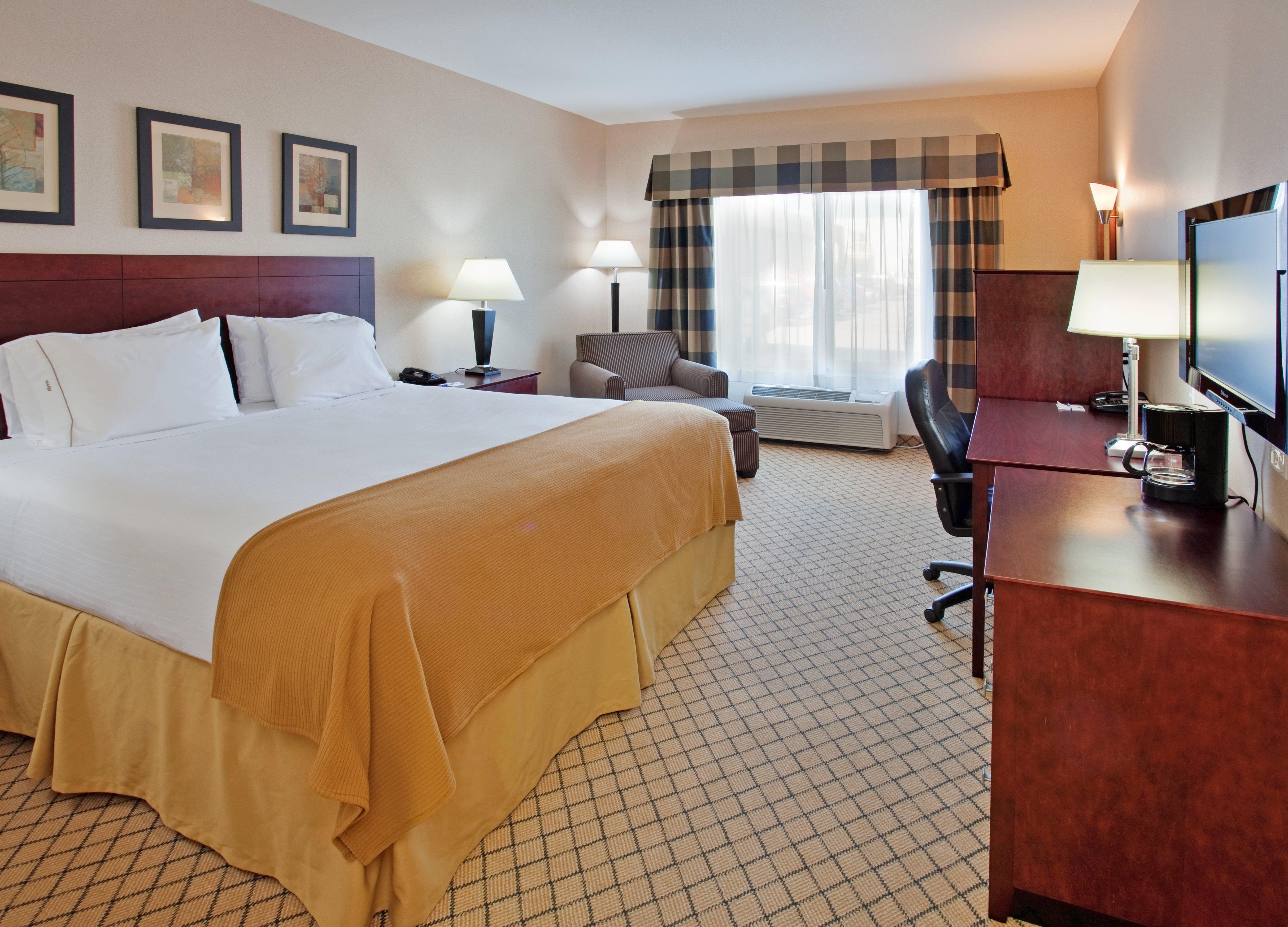Holiday Inn Express Hotel & Suites Wichita Airport By Ihg Exterior photo